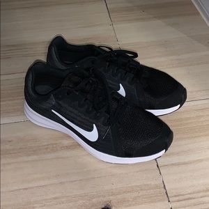 6Y NWOB Nike downshifters